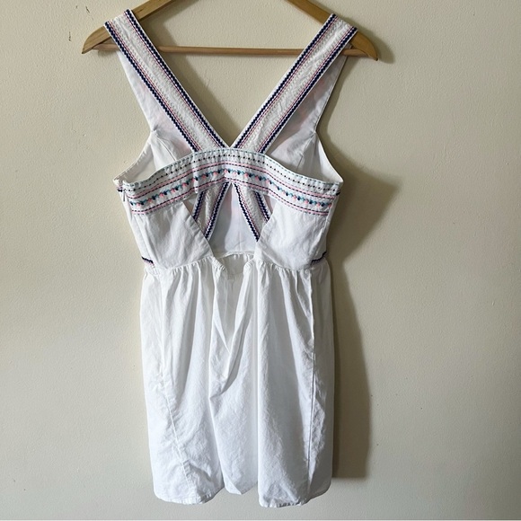 AE White Embroidered Mini Dress Size 4 Boho Hippie Festival Western Flirty - Picture 2 of 13